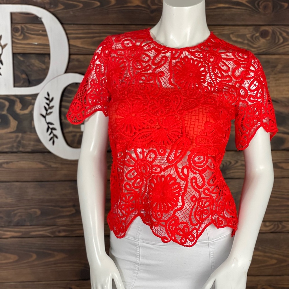 Karina‎ Grimaldi | Vibrant Cherry Red Crochet Lace Top Scalloped Hem Floral